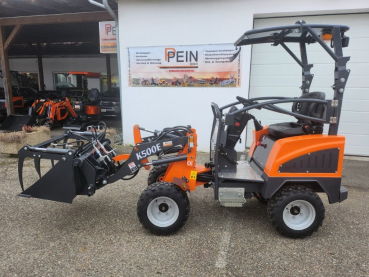 Elektro Hoflader PK500e mit Schaufel