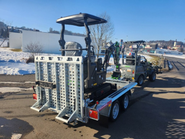 Aktionsangebot: Minibaggerr & Baumaschinenanhänger Builder 2615