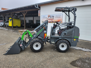 Elektro Hoflader 2110e und 2310e mit Schaufel