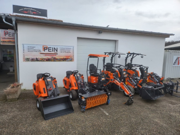 Elektro Hoflader PK500e mit Schaufel