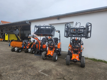 Kompakt Dreirad Hoflader PK1030 mit Schaufel