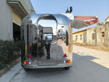 Airstream Trailer PSS3021, der kultige Food- und Verkaufsanhänger