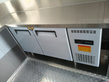 Airstream Trailer PSS5021, der kultige Food- und Verkaufsanhänger