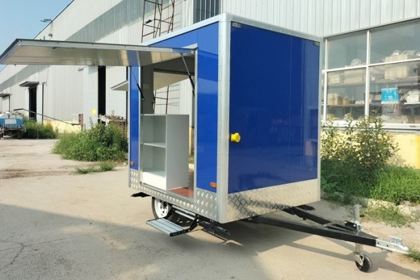 Kiosk  PFR2520 Open , der kultige Food und Verkaufstrailer