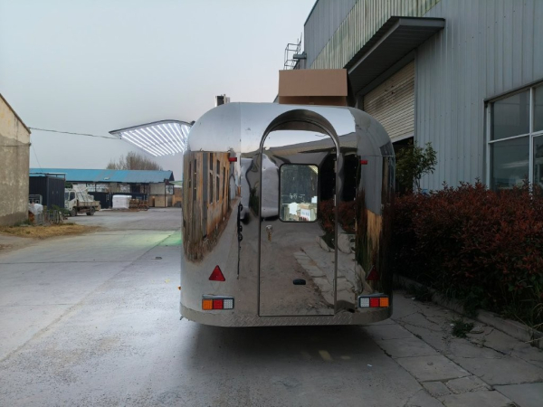 Airstream Trailer PSS5021, der kultige Food- und Verkaufsanhänger