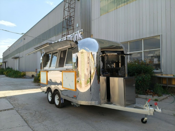 Airstream Trailer PSS5021, der kultige Food- und Verkaufsanhänger